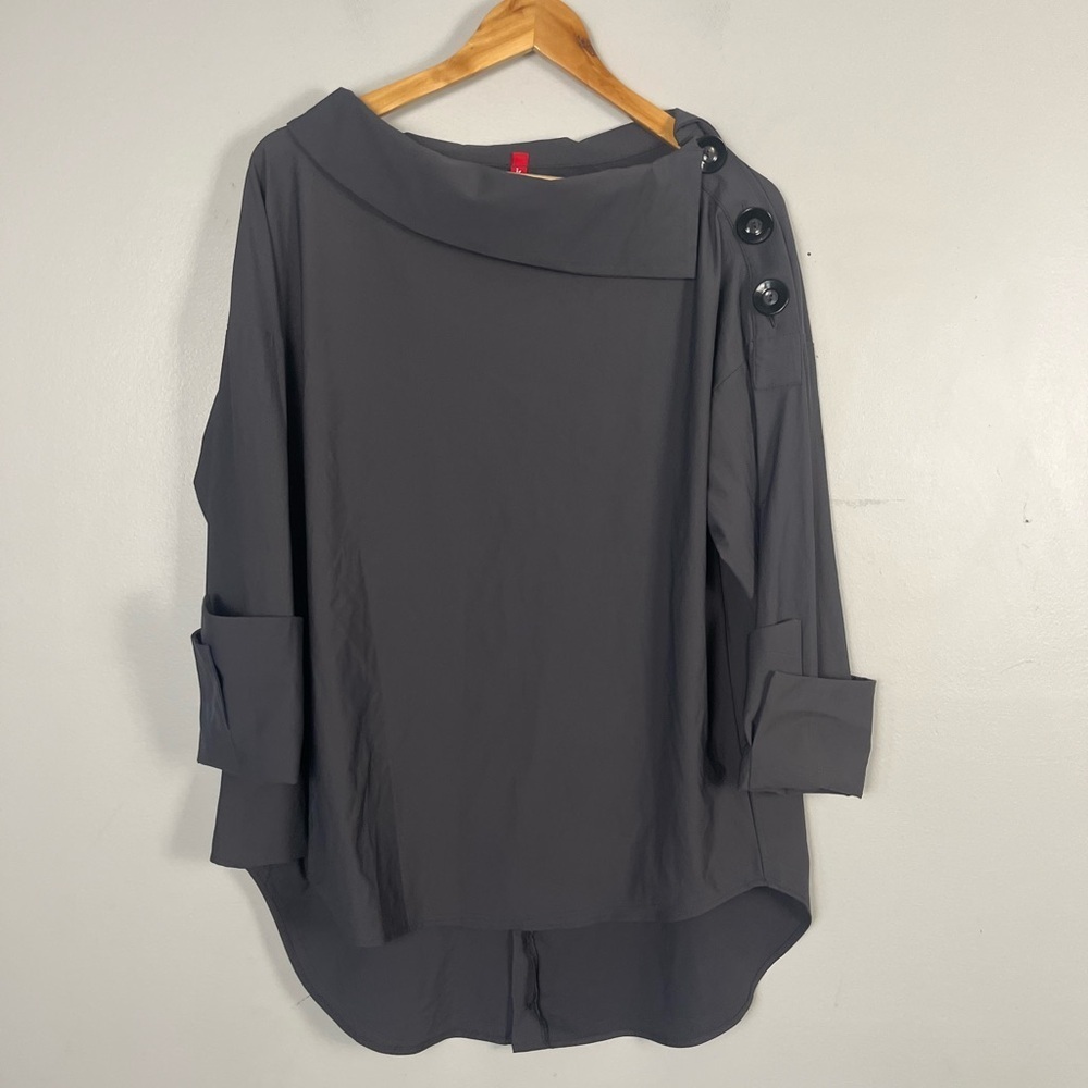 IC BY CONNIE K grey boat neck button detail tunic blouse size medium